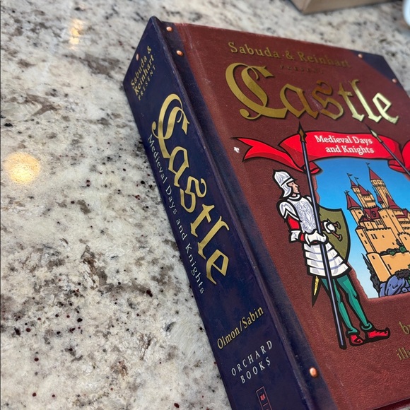 Robert Sabuda “Castle Medieval Days and Knights” pop-up book 1st edition - Picture 3 of 6